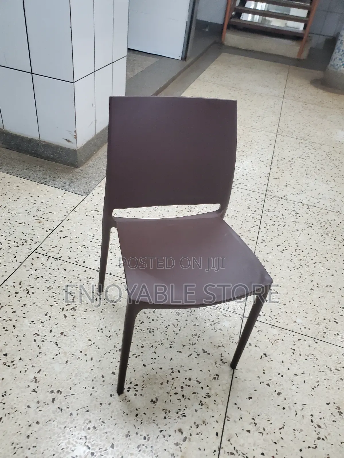 Outdoor/Dining Plastic Chairs Plastic Chairs (Brown)