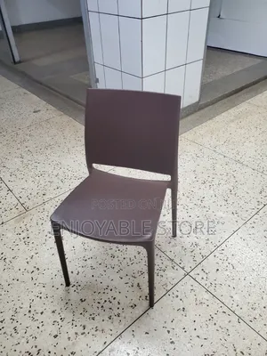 Outdoor/Dining Plastic Chairs Plastic Chairs (Brown)