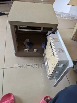 Safe Cash Box