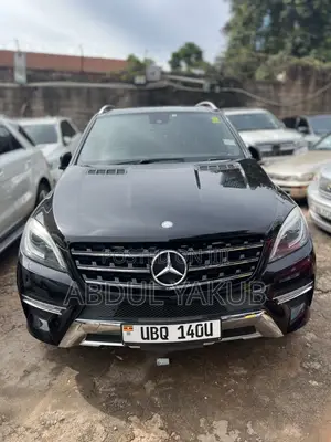 Photo - Mercedes-Benz E350 2013 Black