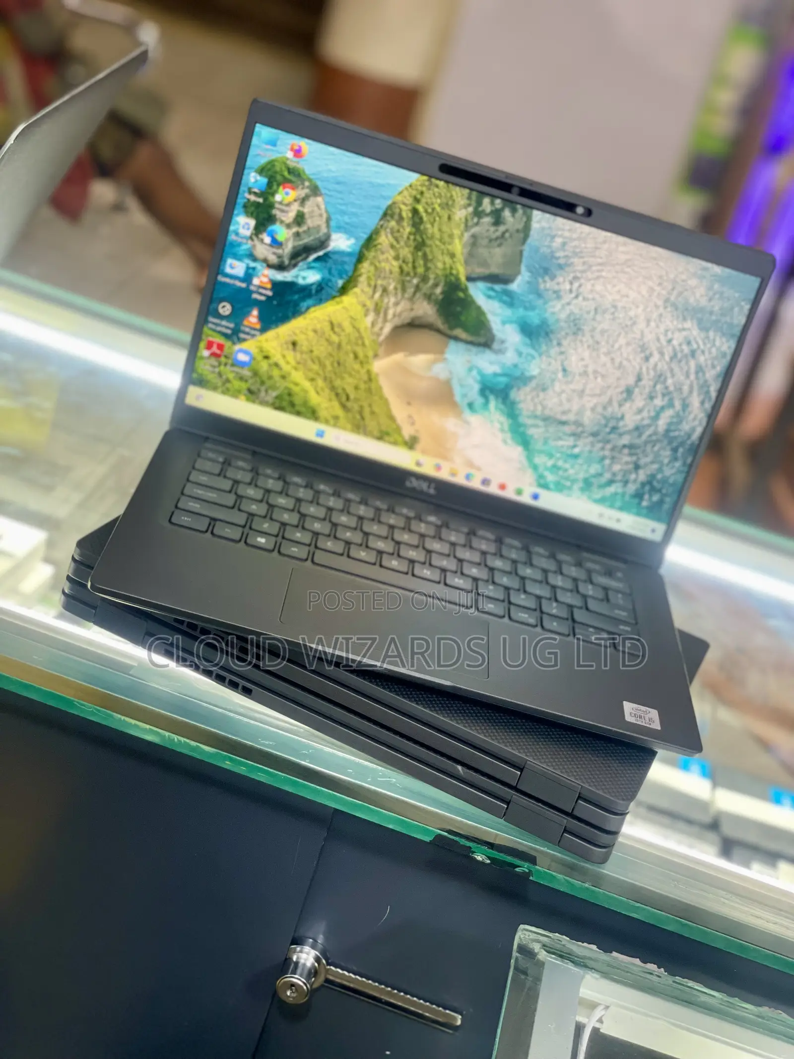Laptop Dell Latitude 7300 8GB Intel Core I7 SSHD (Hybrid) 512GB