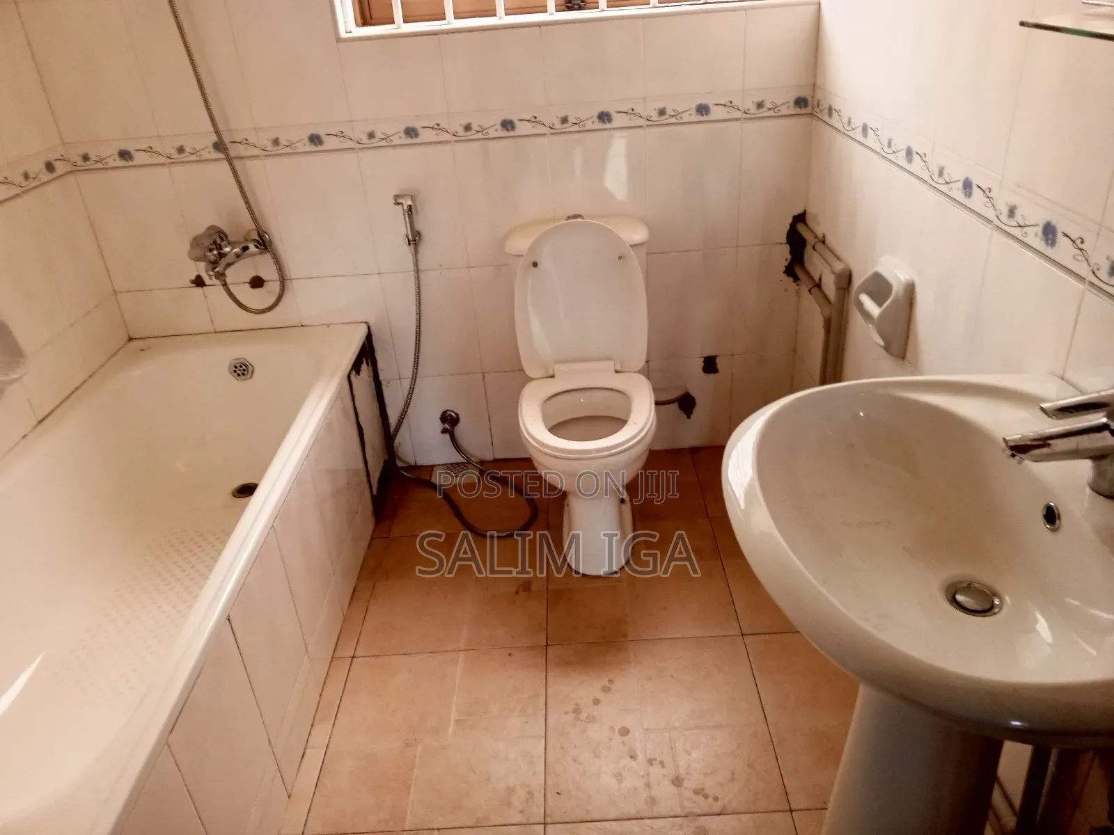 5bdrm Duplex in Kololo Property, Central Division for rent