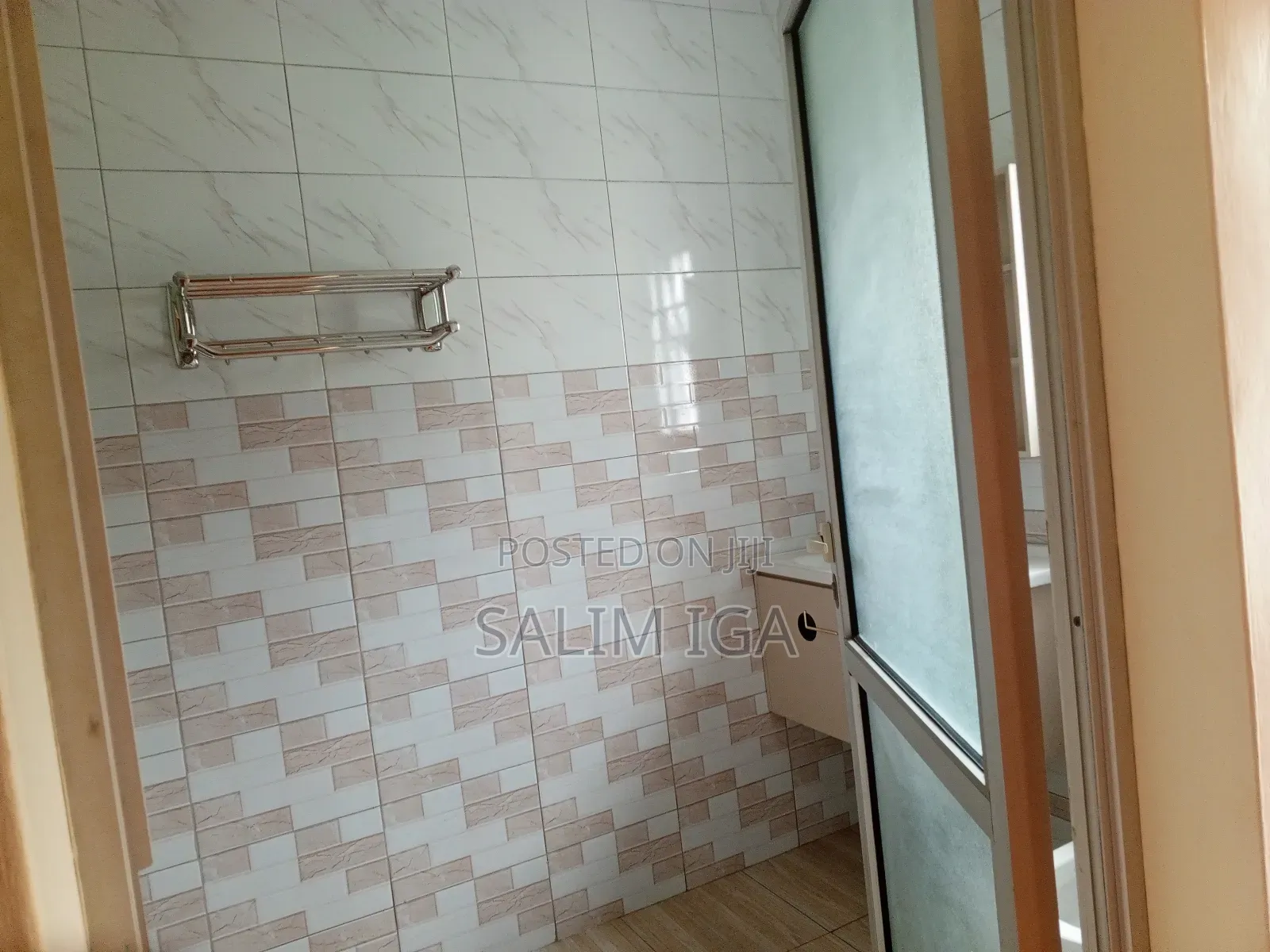 5bdrm Duplex in Kololo Property, Central Division for rent
