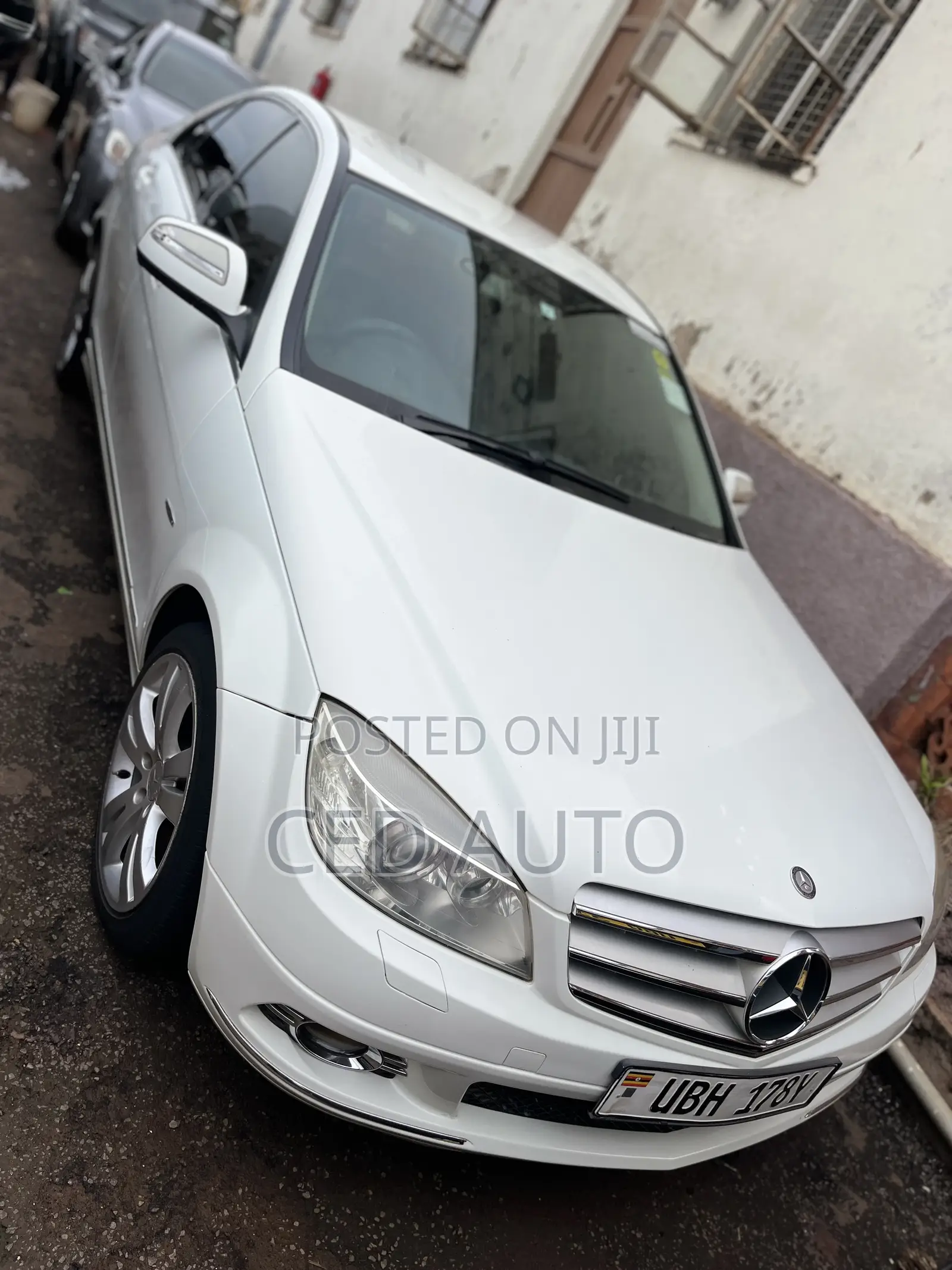 Mercedes-Benz C200 2010 White