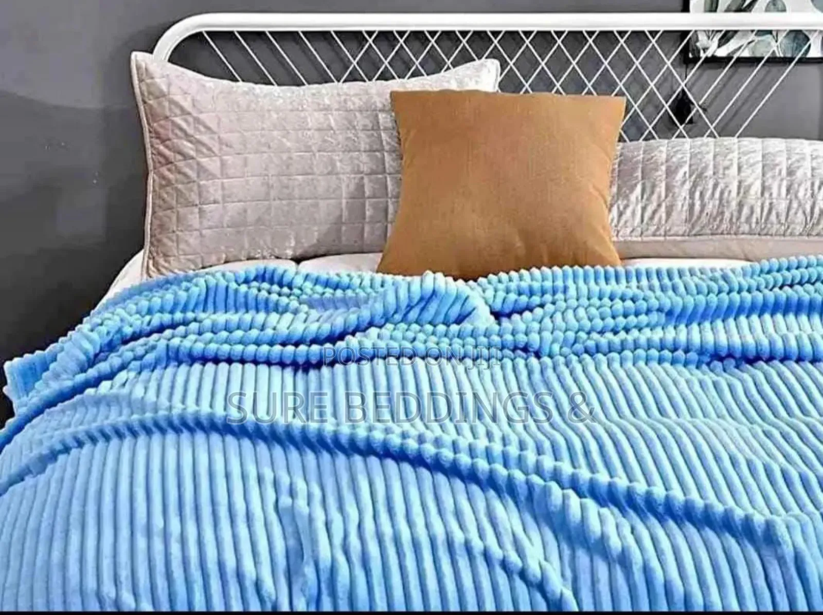Mato Stripped Blanket
