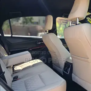 Toyota Harrier 2.0 2015 White