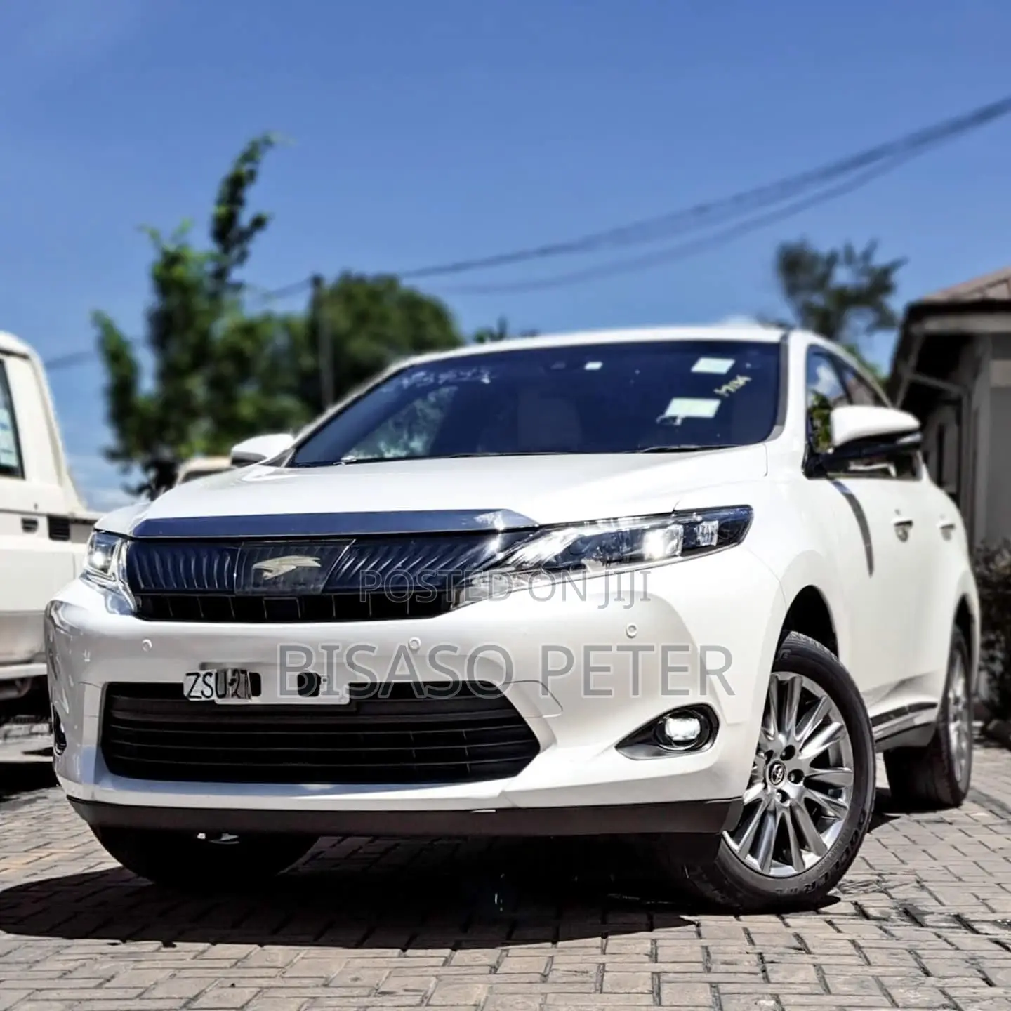 Toyota Harrier 2.0 2015 White