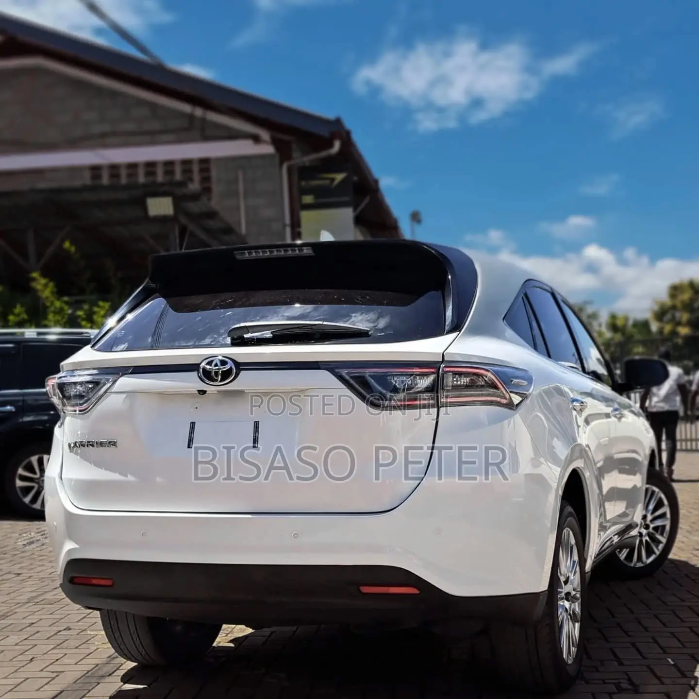 Toyota Harrier 2.0 2015 White