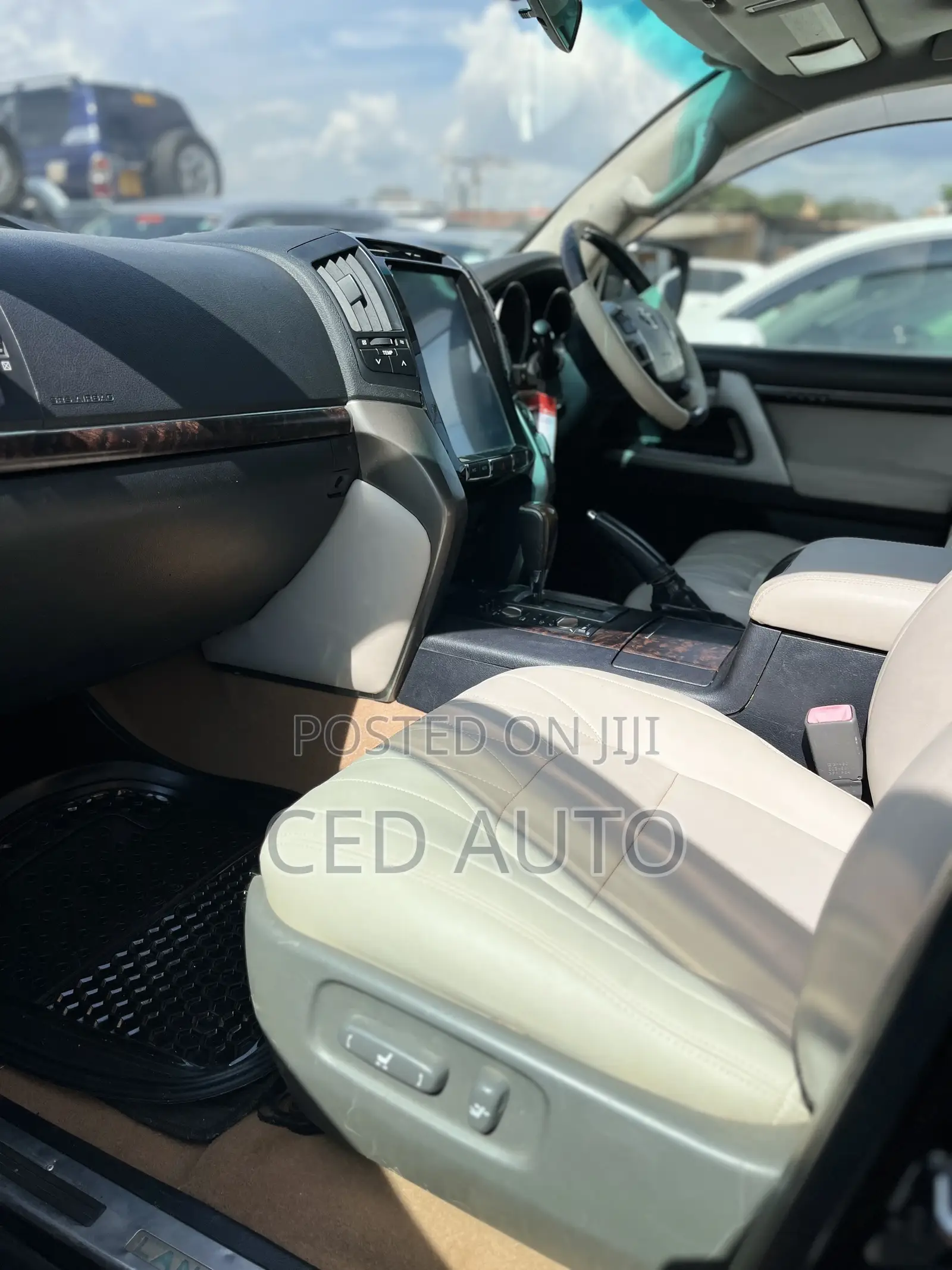 Toyota Land Cruiser 2010 Black