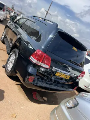 Toyota Land Cruiser 2010 Black