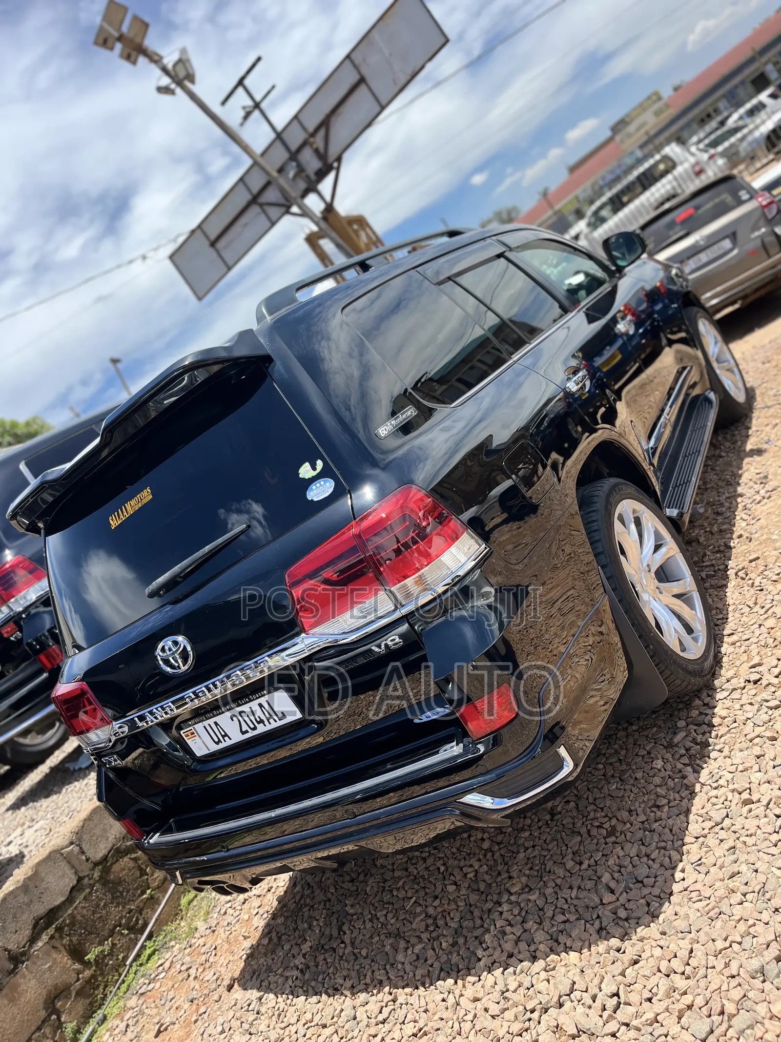 Toyota Land Cruiser 4.6 V8 ZX 2017 Black
