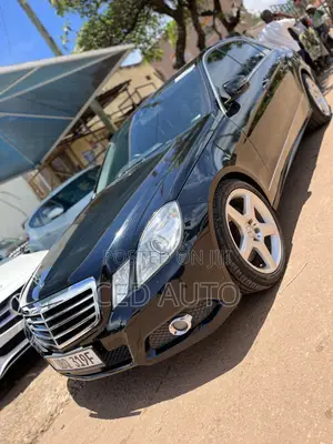 Mercedes-Benz E300 2010 Black