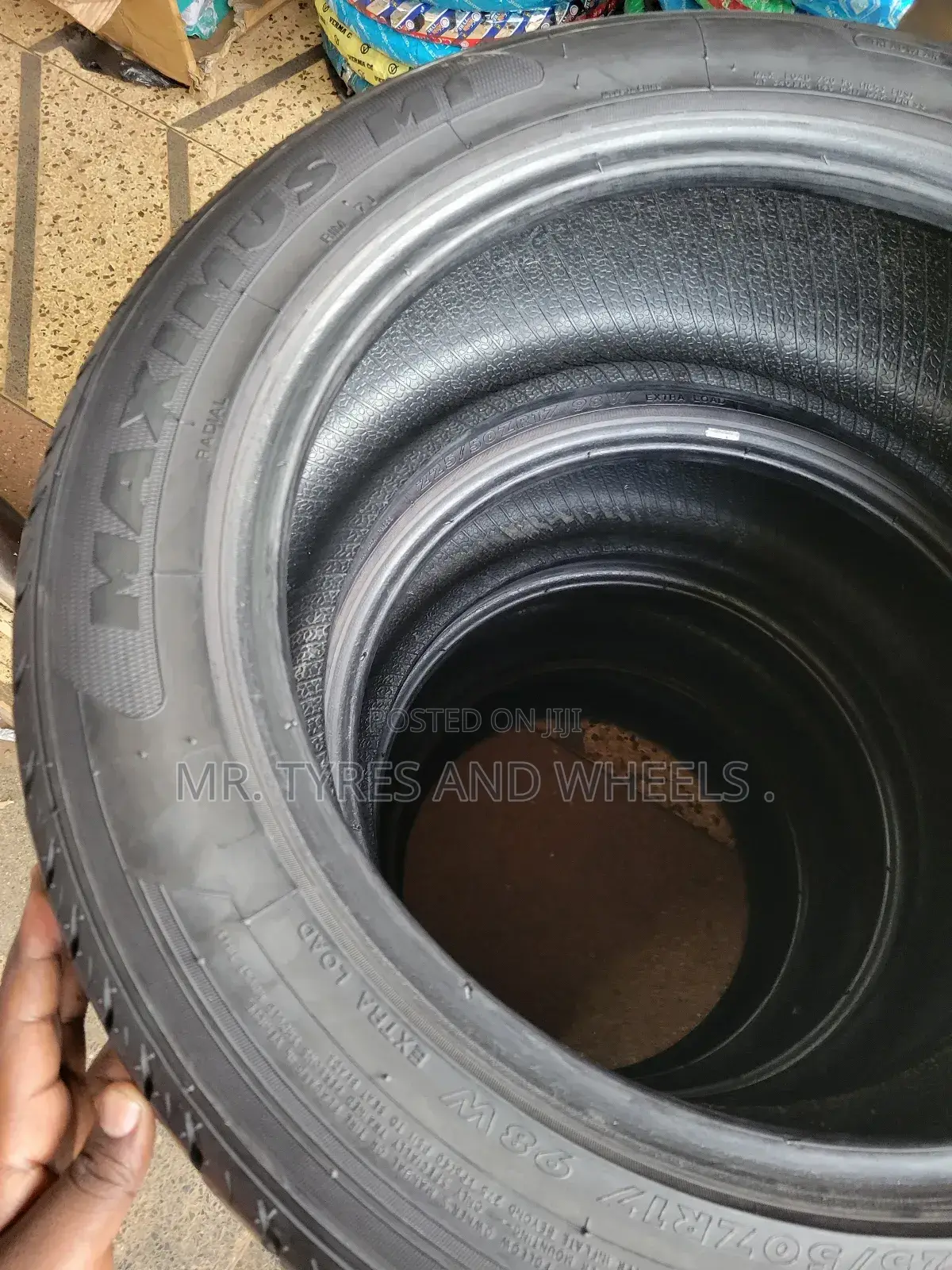 225 50 R17 Used Maximus Maxtrak Almost New Tires.