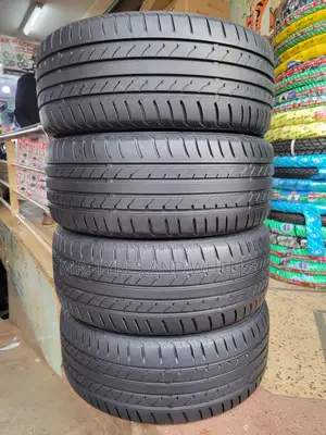 225 50 R17 Used Maximus Maxtrak Almost New Tires.