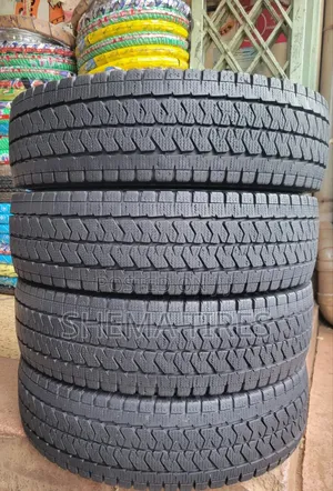 Photo - It's195 80 R15 Used Bridgestone Blizzak Very Original Tires