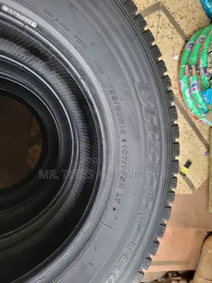It's195 80 R15 Used Bridgestone Blizzak Very Original Tires