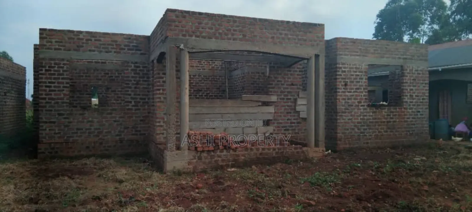 Jinja City Unfinished House for Sale