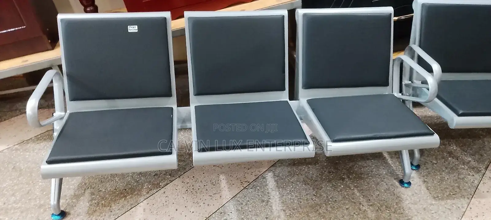 Waiting Chair Cushioned Seater