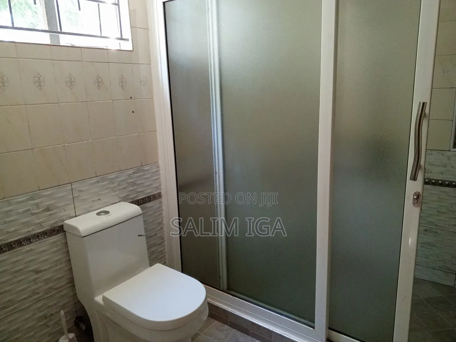 4bdrm Bungalow in Kololo Property, Central Division for rent
