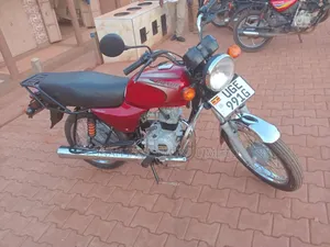 Bajaj Boxer 2024 Red