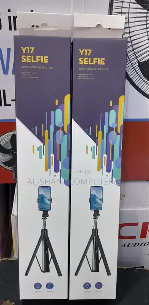 Y17 Tripod Stand/Phone Holder