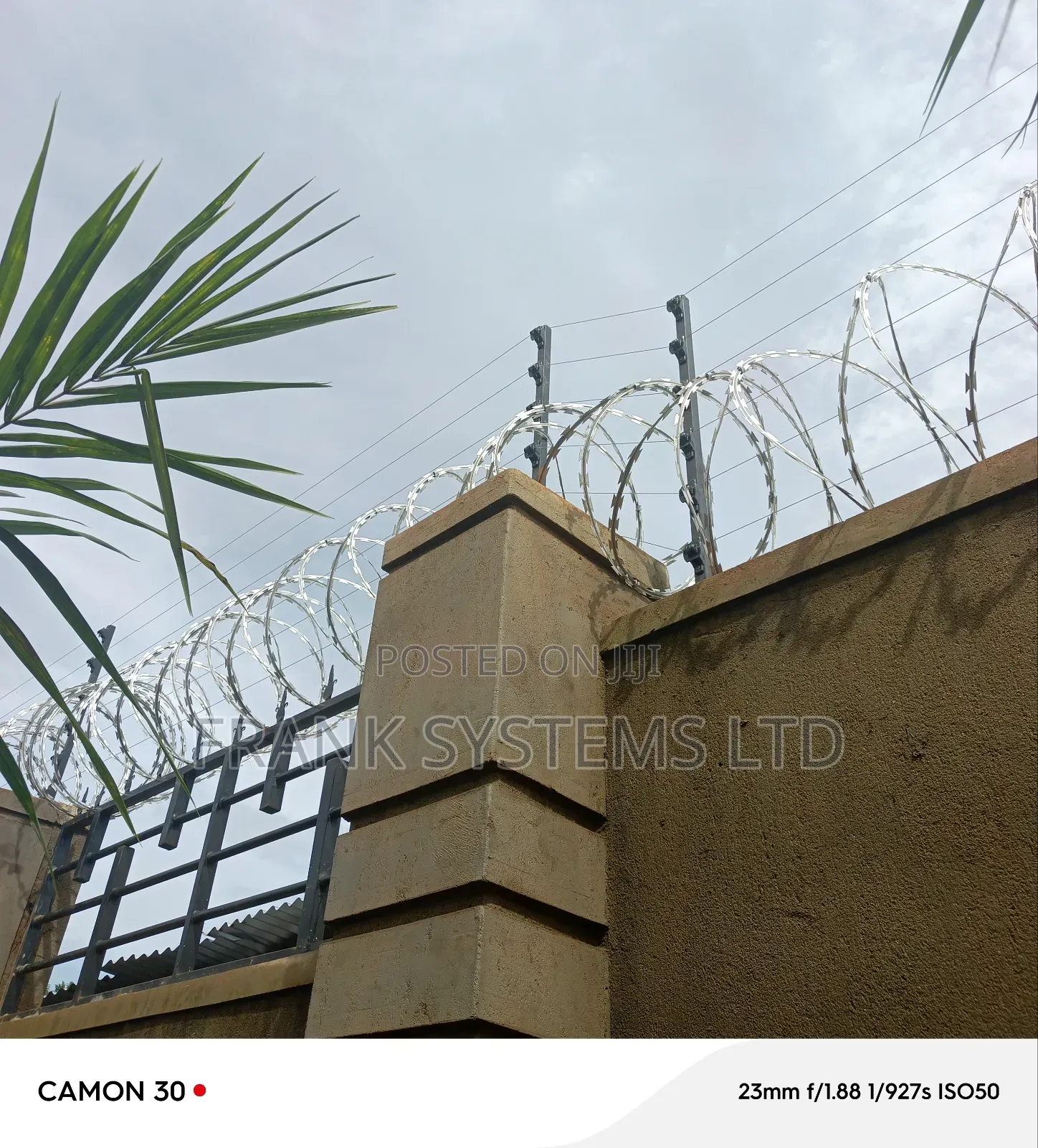 Electric Fence With Alarm
