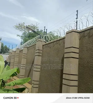 Electric Fence With Alarm