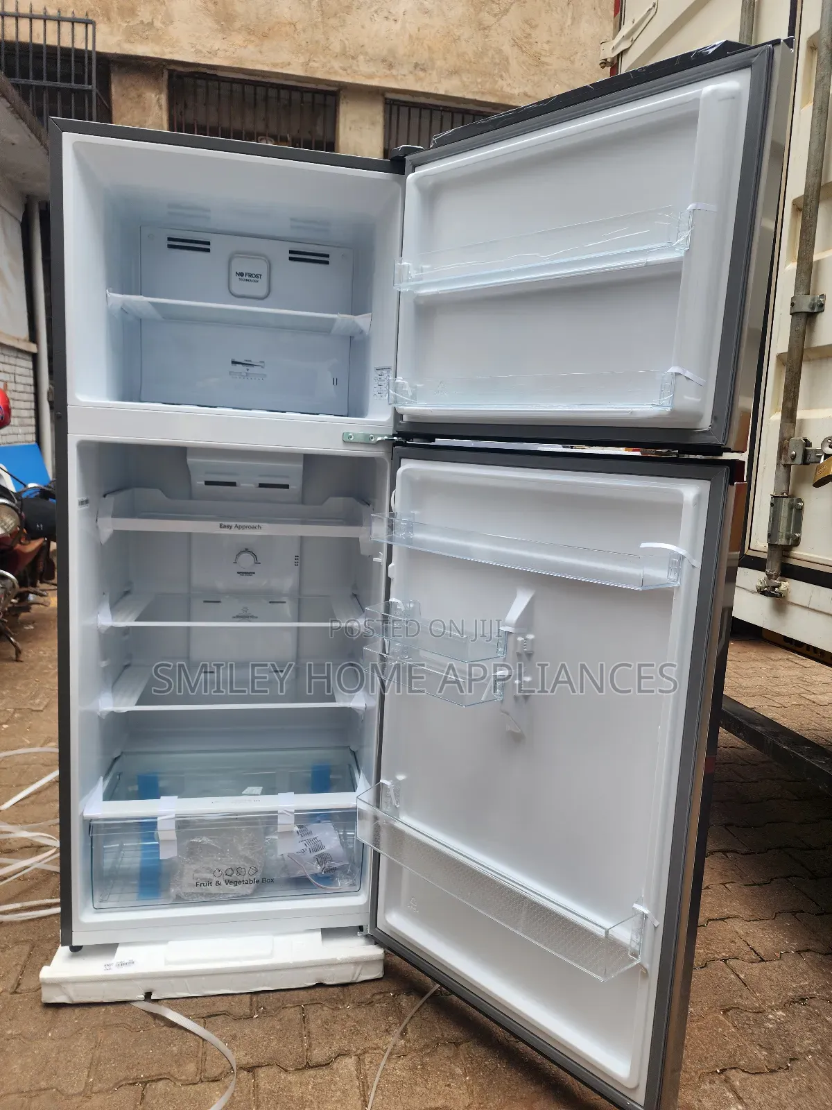 Hisense 488ltrs Frost Free Double Door Fridge at Cut Price