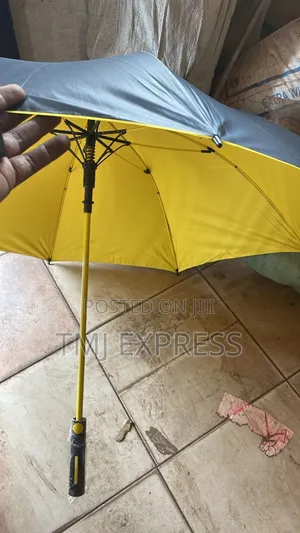 Mixed Colour Umbrellas Black and Yellow