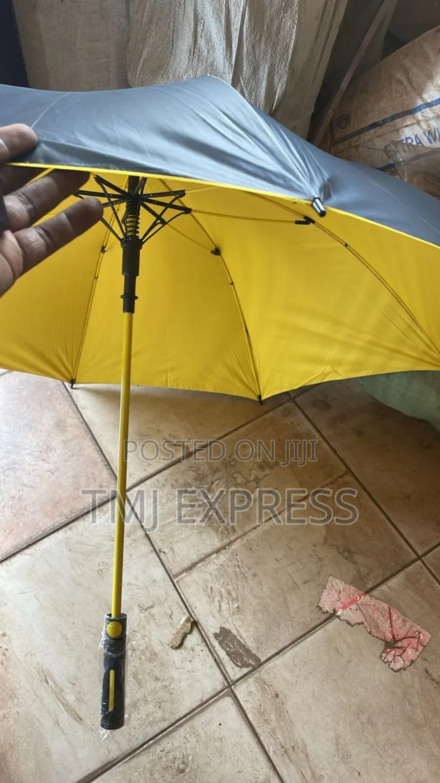 Mixed Colour Umbrellas Black and Yellow