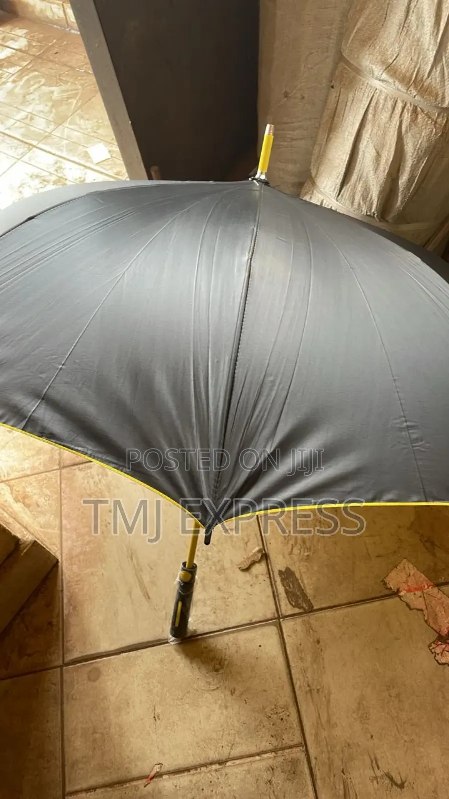 Mixed Colour Umbrellas Black and Yellow