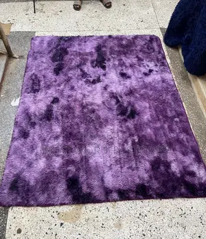 Medium Fluffy Center Carpet - Bedside Rug (5by6)