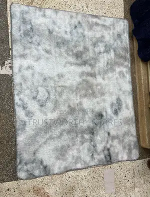 Medium Fluffy Center Carpet - Bedside Rug (5by6)