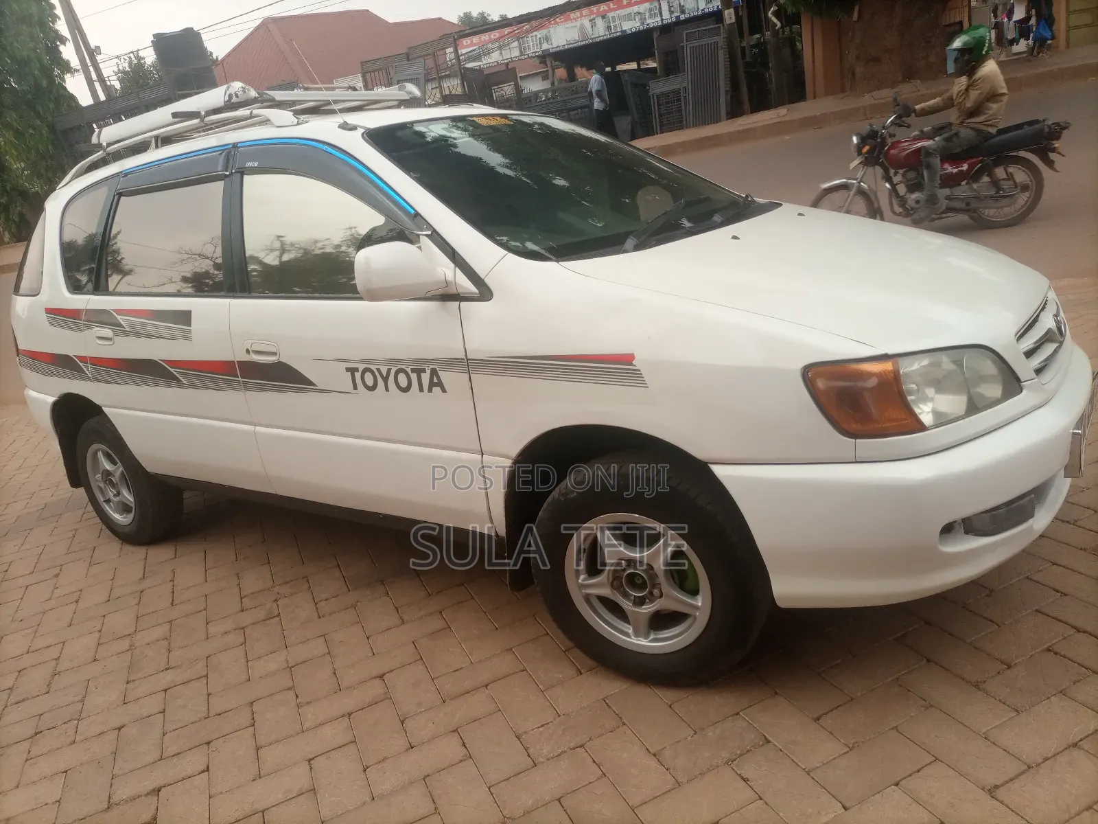 Toyota Ipsum 2000 White