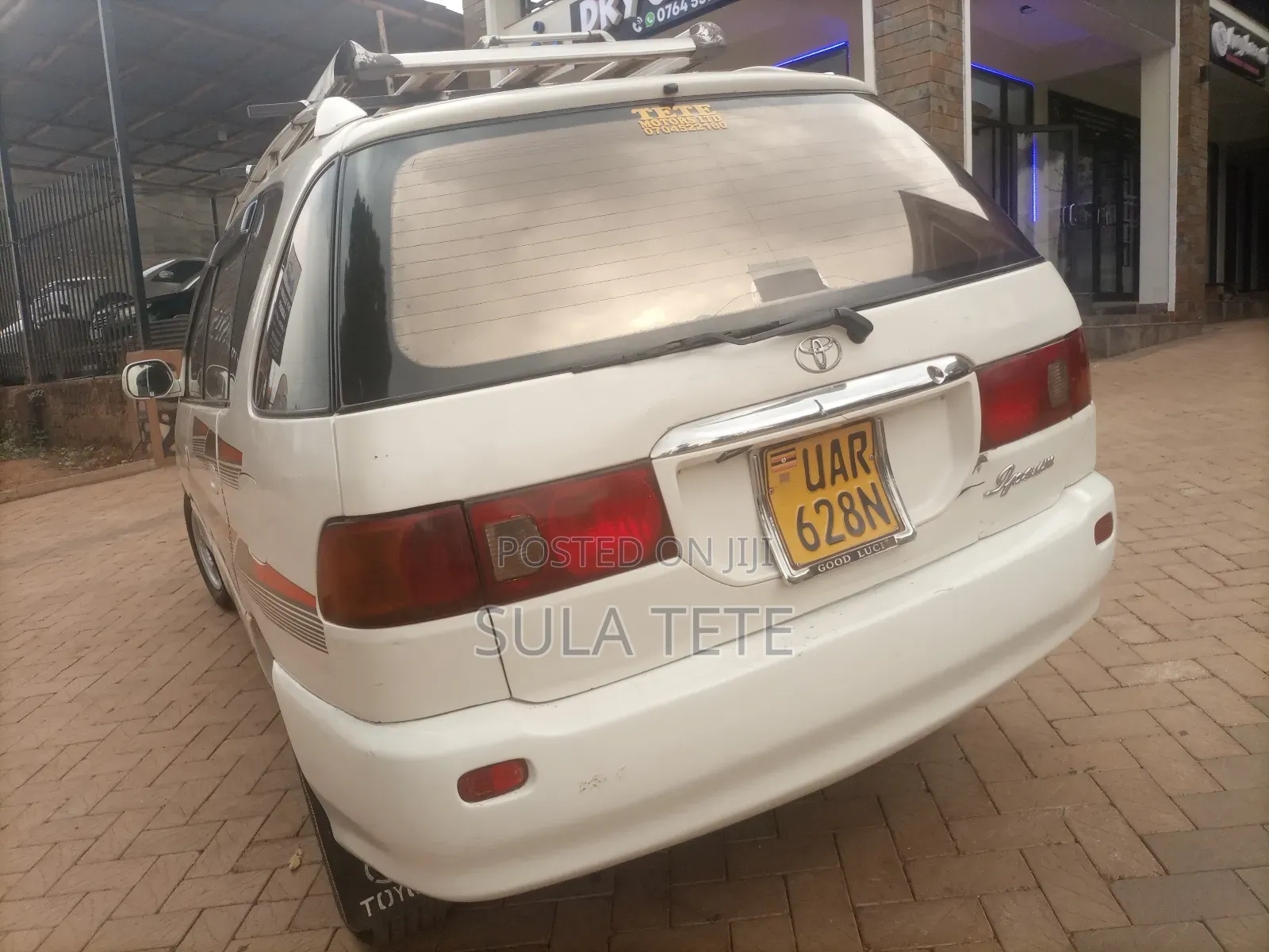Toyota Ipsum 2000 White