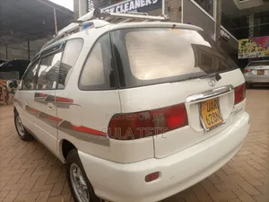 Toyota Ipsum 2000 White