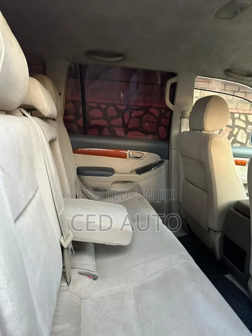 Toyota Land Cruiser Prado 2006 White