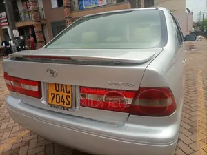 Toyota Vista 1998 Silver
