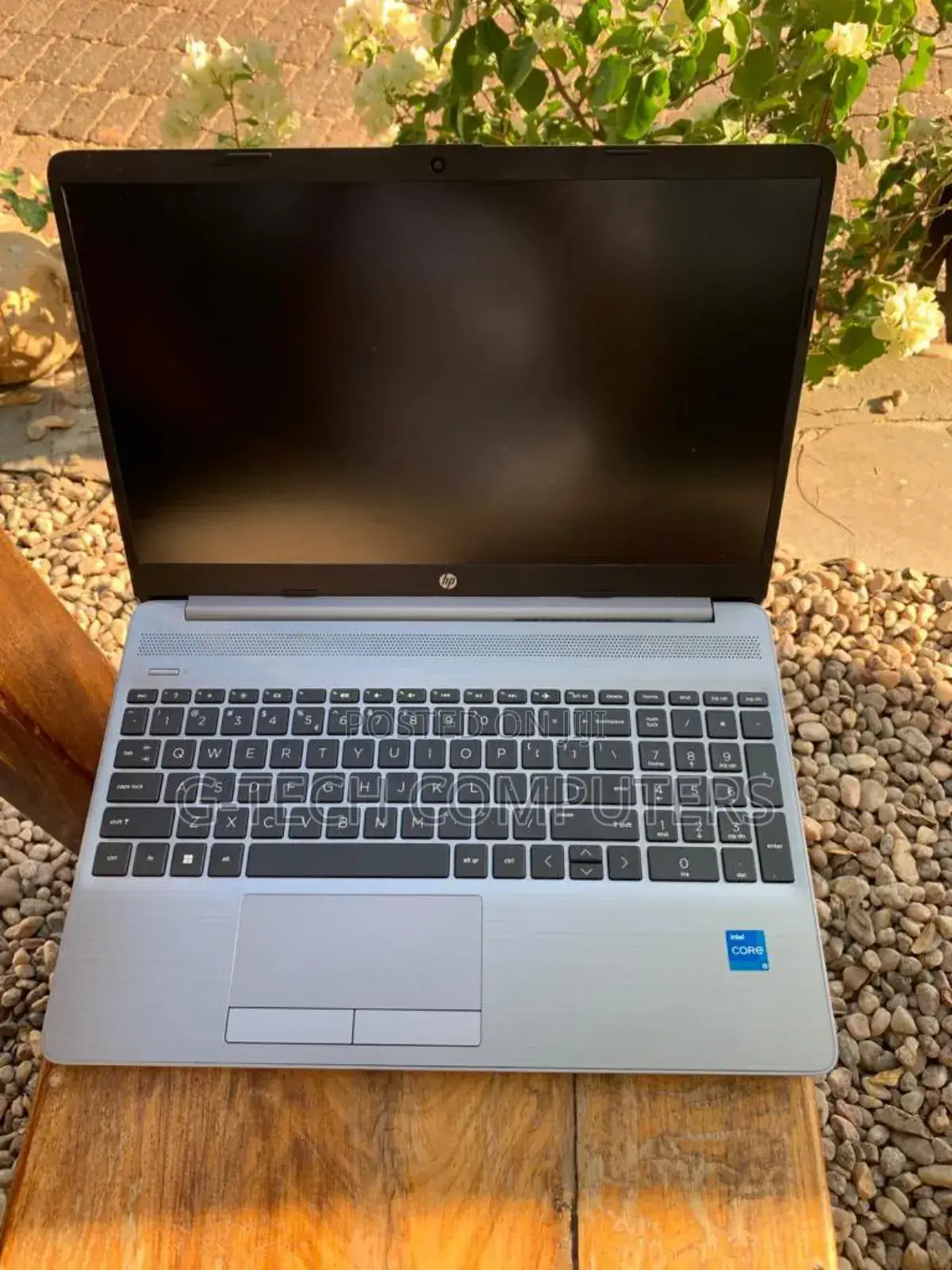 New Laptop HP 250 G8 8GB Intel Core I7 SSD 256GB
