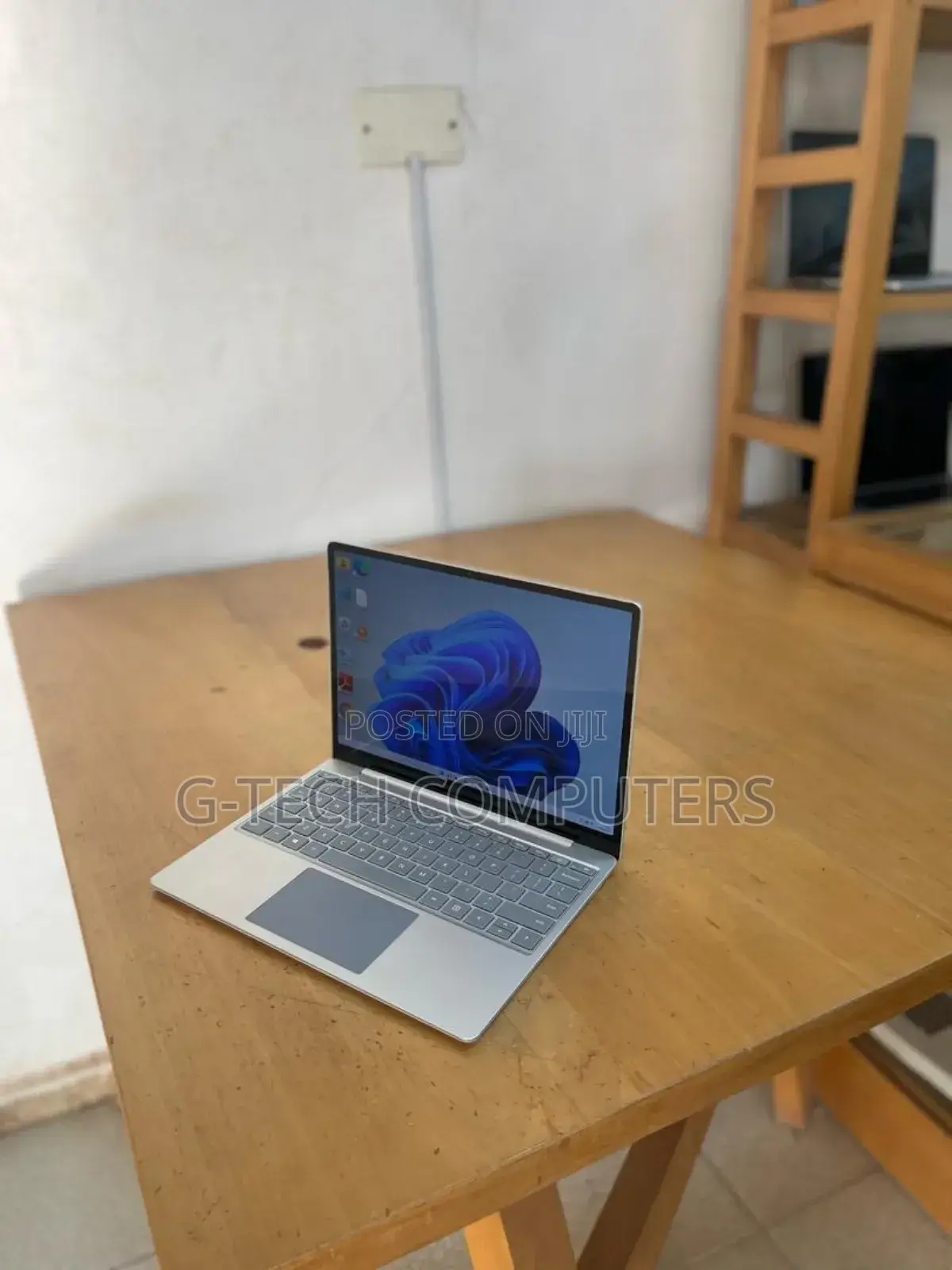 New Laptop Microsoft Surface Laptop Go 8GB Intel Core I5 SSD 256GB