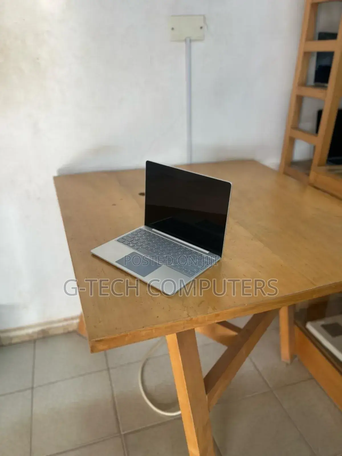 New Laptop Microsoft Surface Laptop Go 8GB Intel Core I5 SSD 256GB
