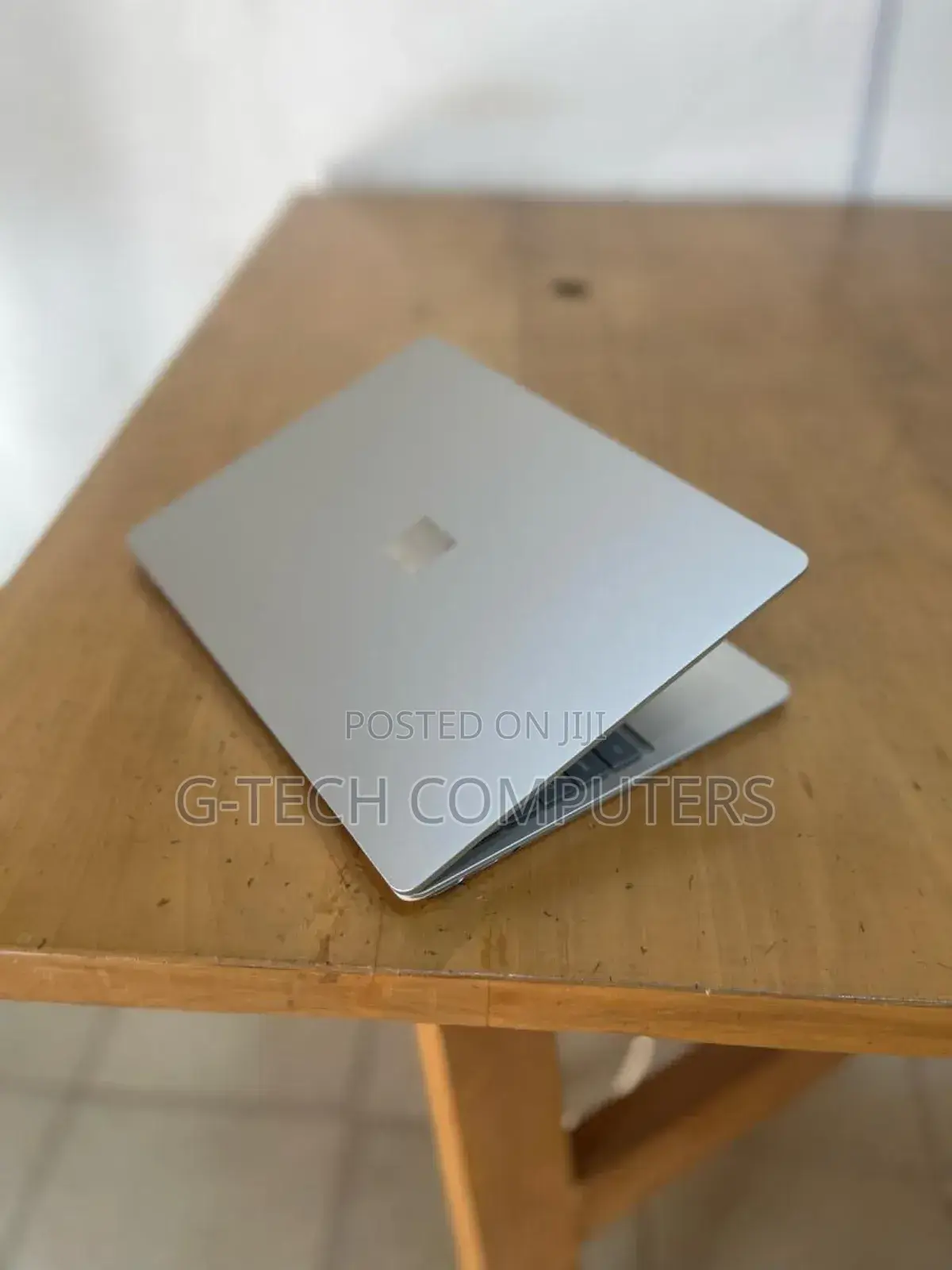 New Laptop Microsoft Surface Laptop Go 8GB Intel Core I5 SSD 256GB