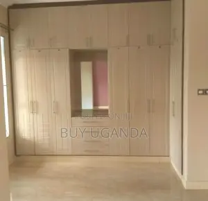 6bdrm Mansion in Mulawa, Kira for sale