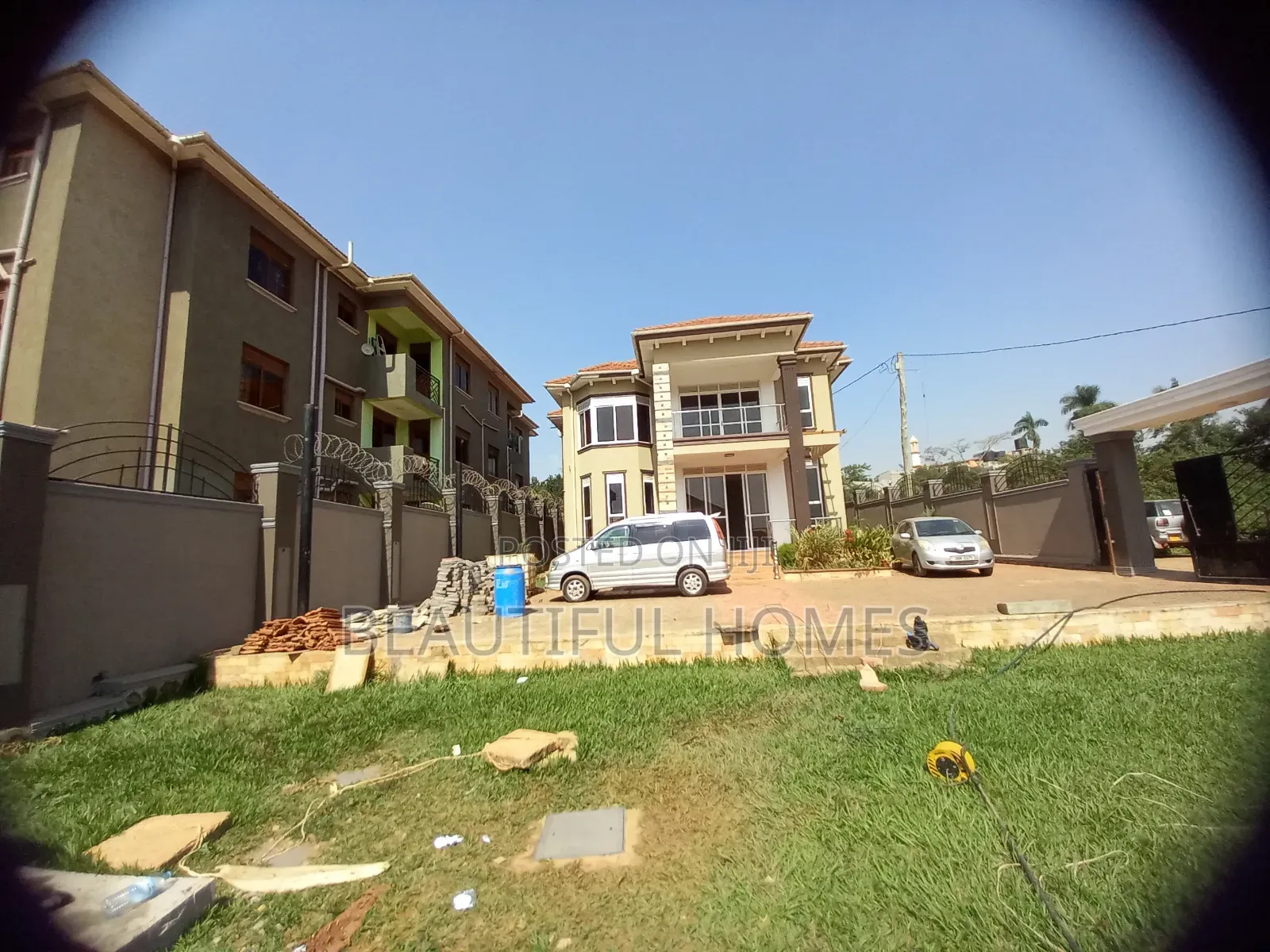 Furnished 5bdrm Duplex in Kira for sale