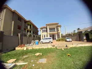 Furnished 5bdrm Duplex in Kira for sale