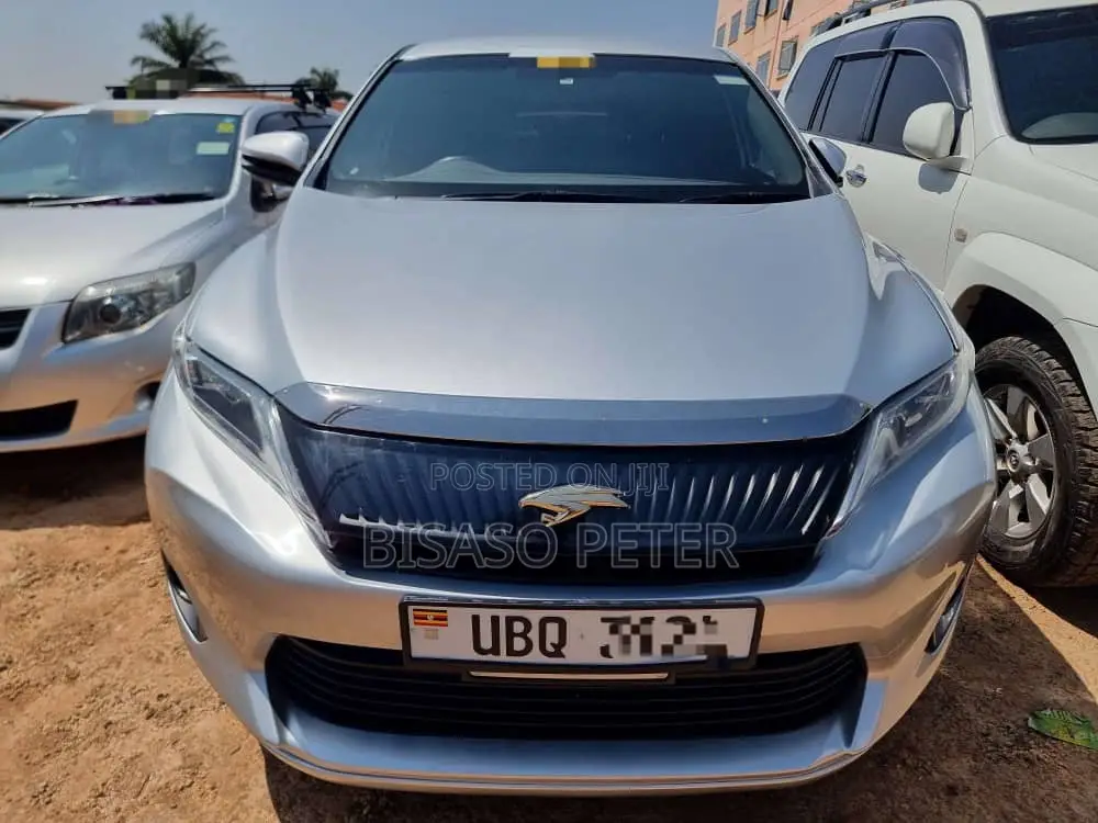 Toyota Harrier 2.0 2015 Silver