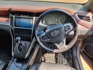 Toyota Harrier 2.0 2015 Silver