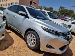 Toyota Harrier 2.0 2015 Silver