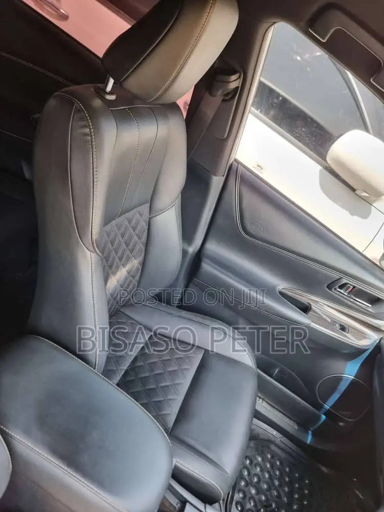Toyota Harrier 2.0 2015 Silver