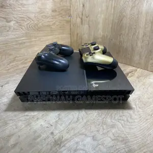 Playstation 4 Standard Chipped With Over 10 Games, 2 Control